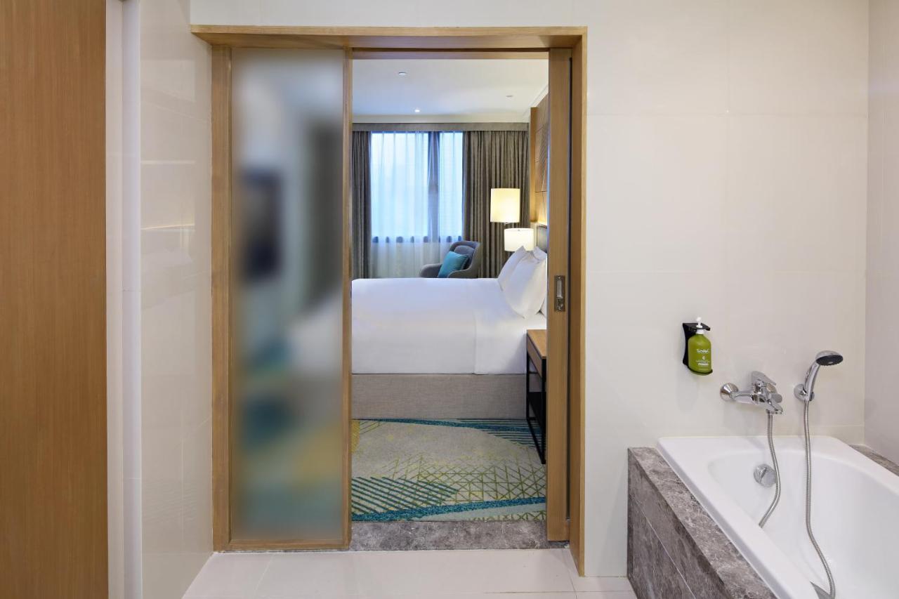 Holiday Inn Cebu City By Ihg Экстерьер фото