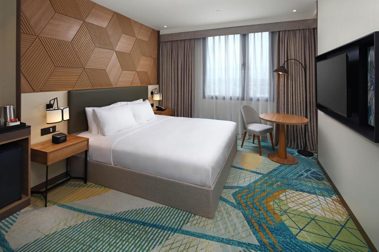 Holiday Inn Cebu City By Ihg Экстерьер фото