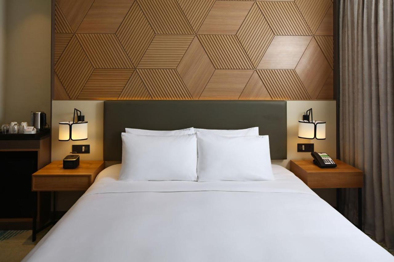 Holiday Inn Cebu City By Ihg Экстерьер фото