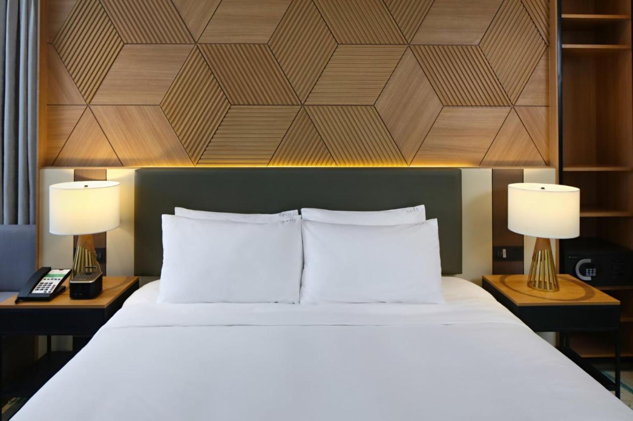 Holiday Inn Cebu City By Ihg Экстерьер фото