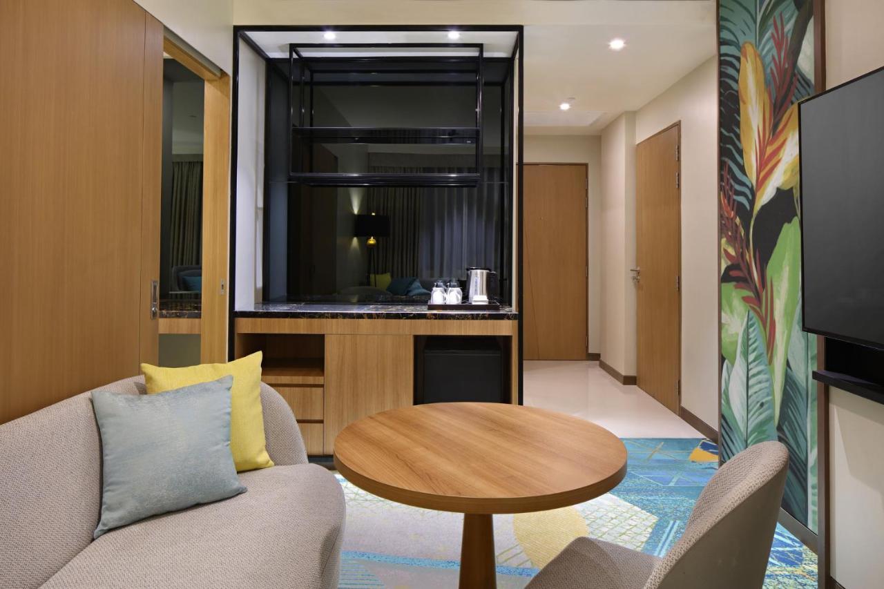 Holiday Inn Cebu City By Ihg Экстерьер фото